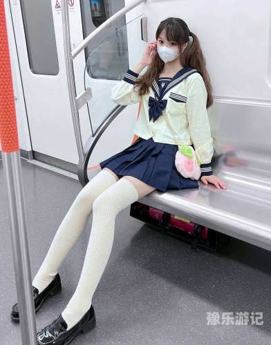 中文字幕 在线 制服丝袜中文字幕在线，制服丝袜的魅力与文化探讨
