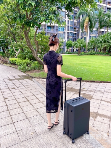 熟妇人妻一区二区三区四区熟妇人妻的四个区域，了解与尊重的视角