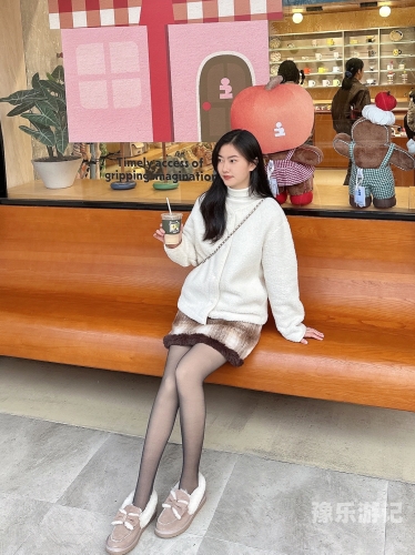 亚洲浓毛少妇的独特魅力—毛茸茸的美丽与文化解读