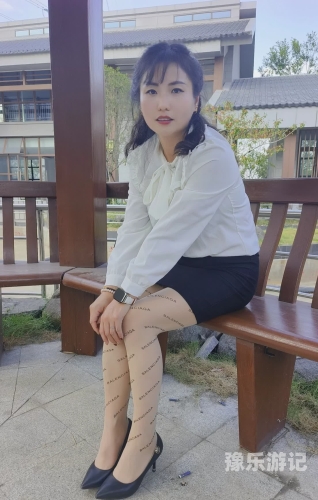 亚洲第一天堂国产丝袜熟女亚洲时尚文化下的女性魅力—丝袜熟女现象解读